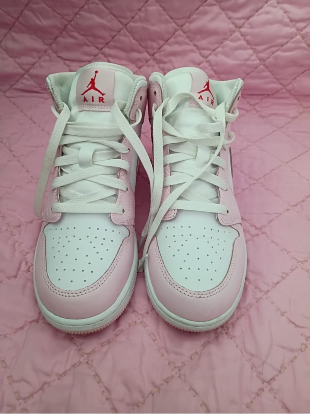 Nike Low Top Sneakers in White & Light Pink size 6y - Picture 4 of 7